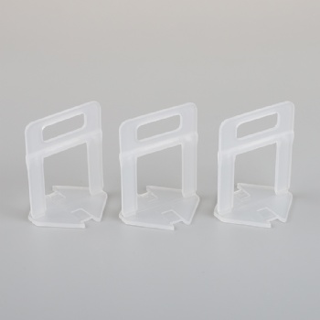 Long tile leveling system clip
